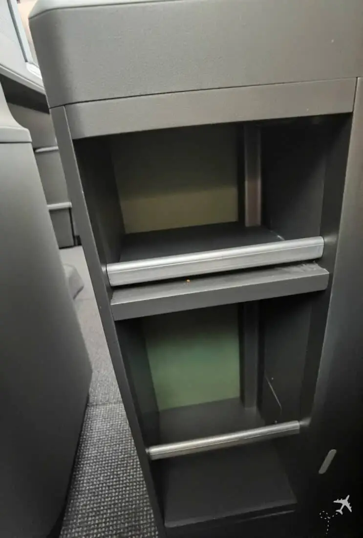 EVA Air Business TPE MUC Stauraum