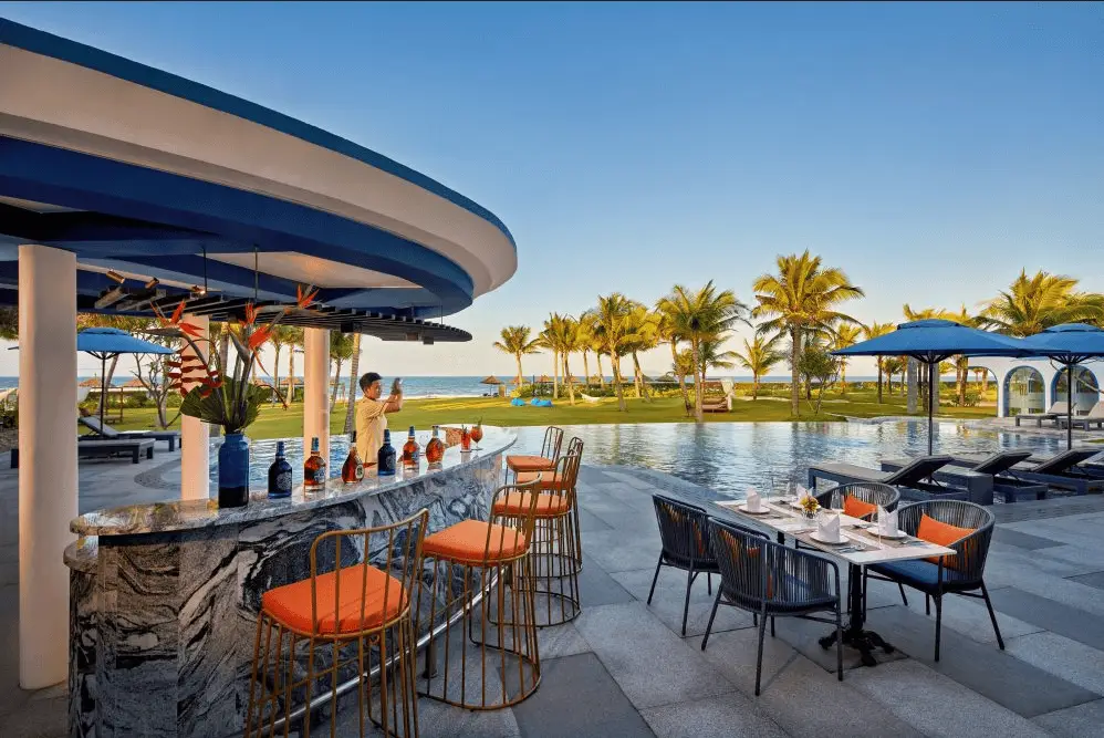 Wyndham Hoi An Pool Bar