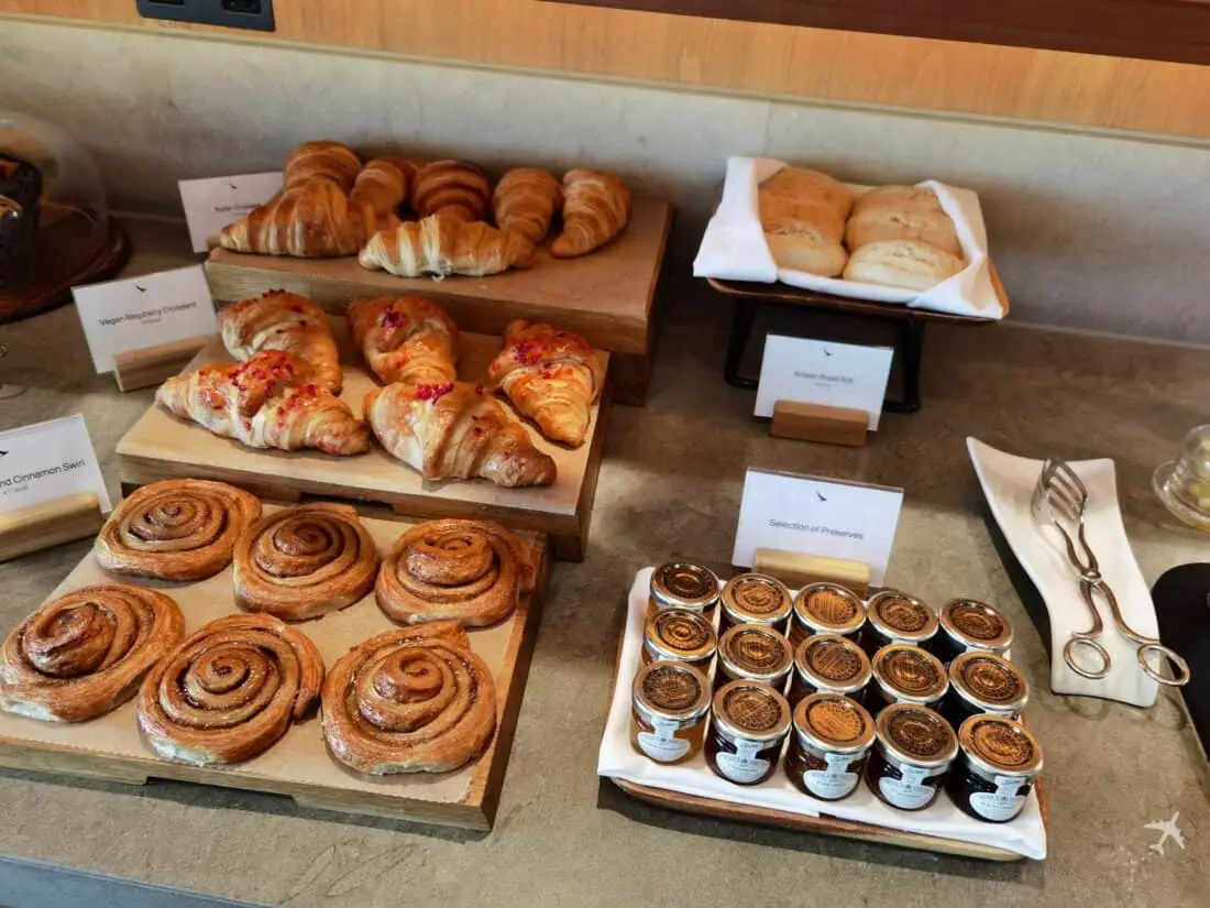 CX F Lounge LHR Pantry 2