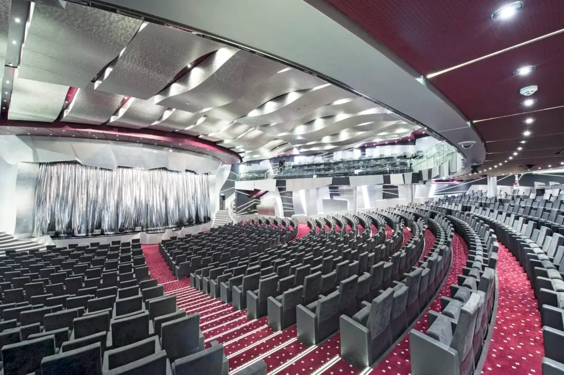 "pr platinum theatre 02#.jpg"