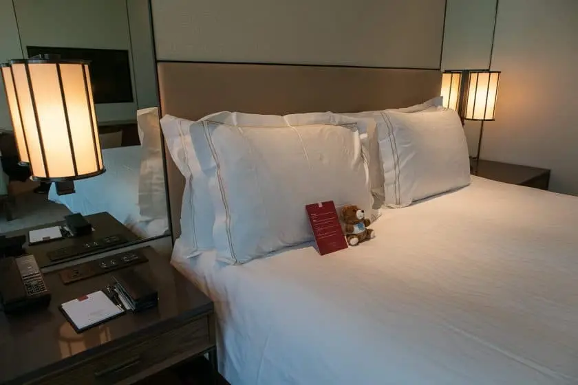 Conrad Singapore Zimmer Bett 4