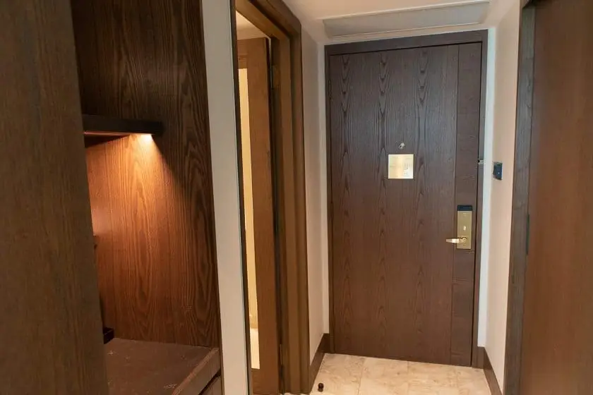 Conrad Singapore Zimmer Eingang