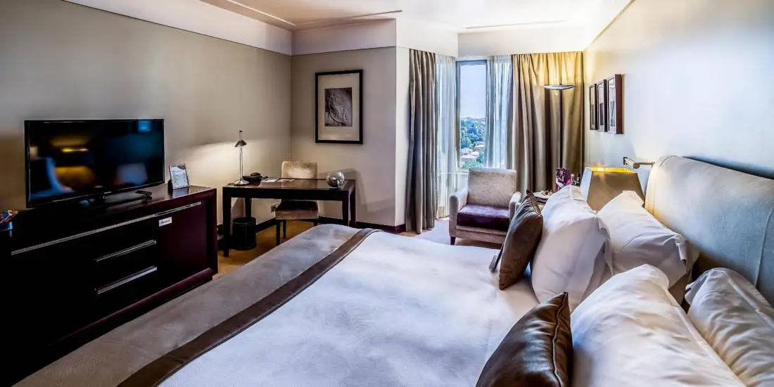 Crowne Plaza Porto Superior Room