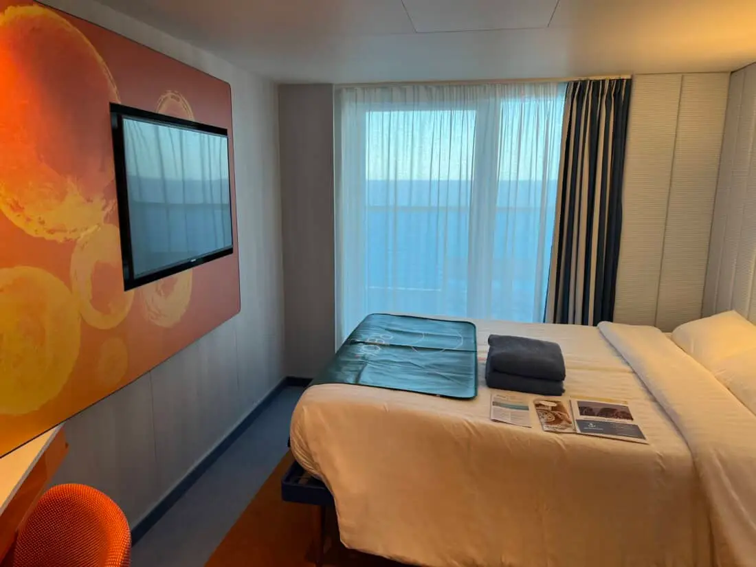 Costa Toscana Balcony Cabin Bed