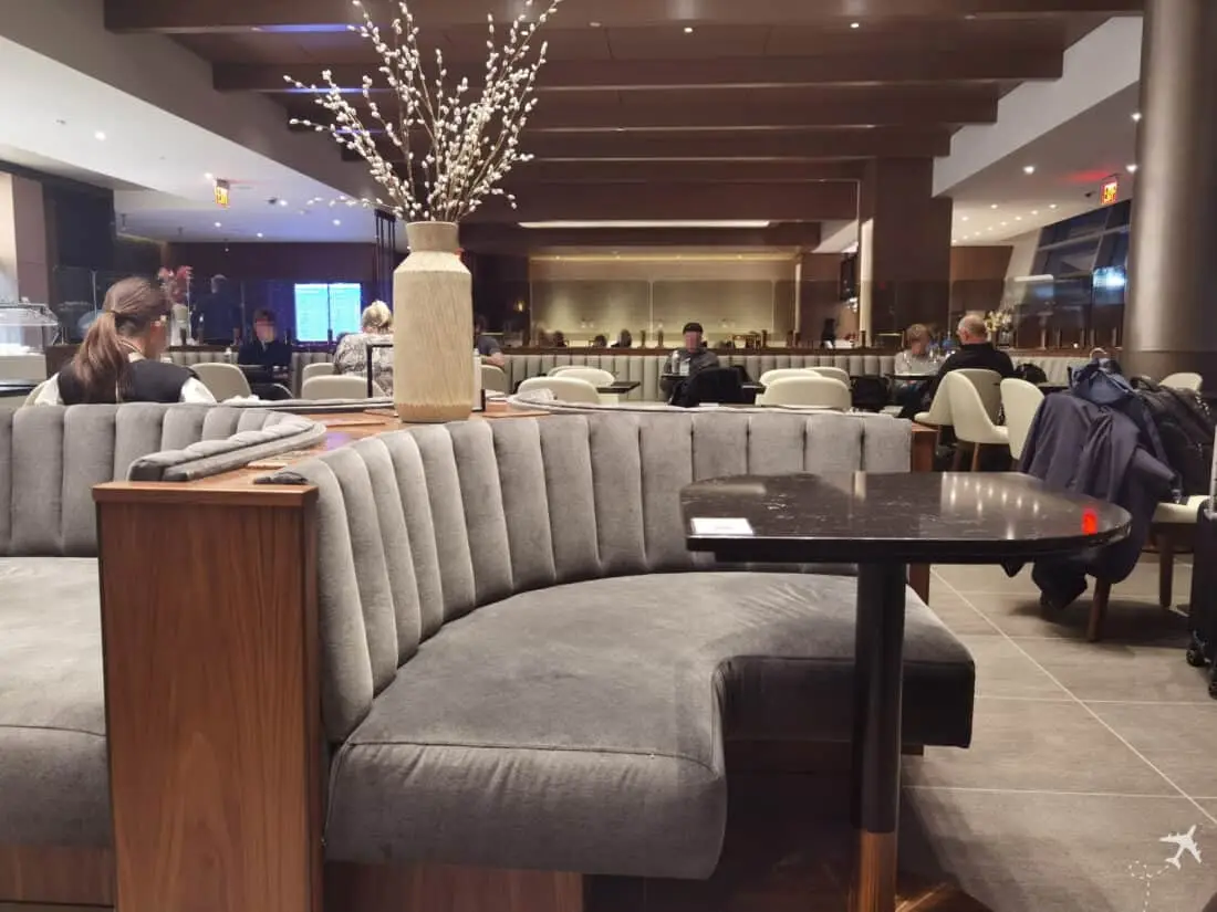 Soho Lounge JFK Esscouch