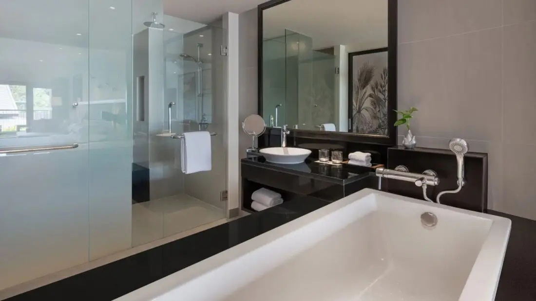 Hyatt Regency Phuket King Bed Bathroom