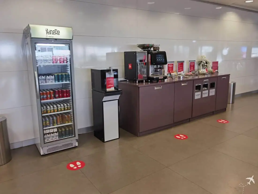 Trenitalia Lounge Neapel Snacks Getraenke