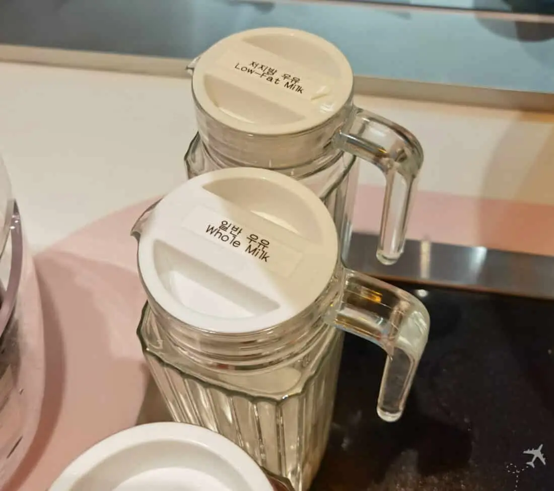 Oneworld Lounge ICN Milch