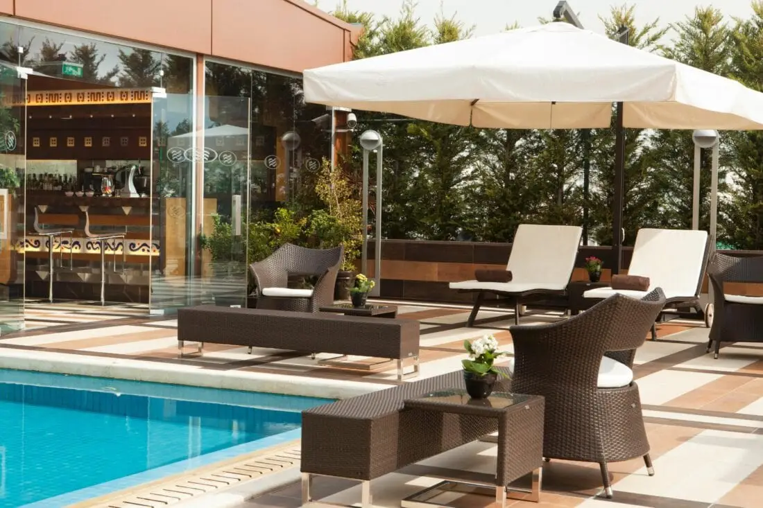 crowne plaza athens pool 3x2 1