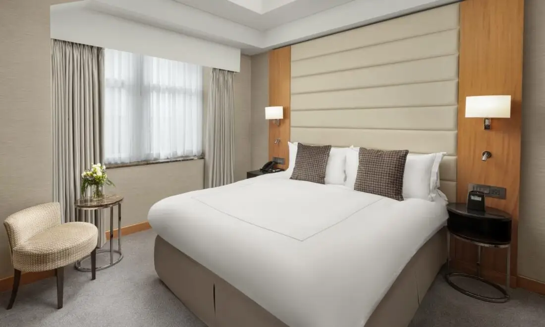 Conrad London kind deluxe room 1