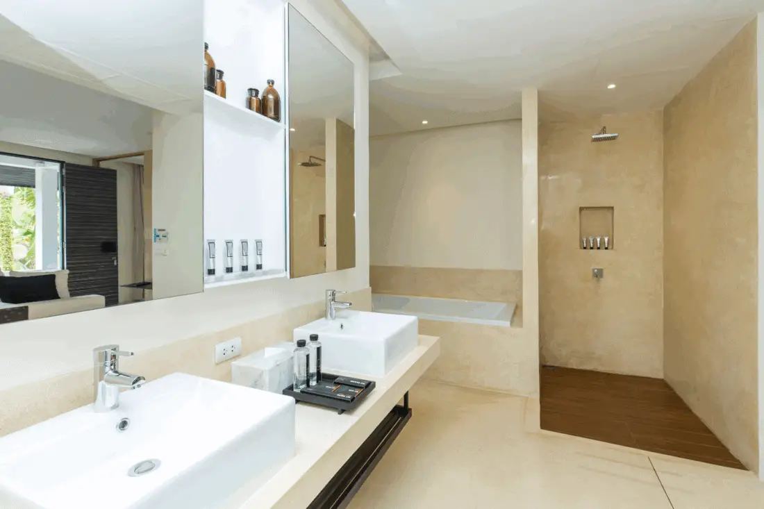 The Anda Mani Khaolak Beachfront Villas Bath