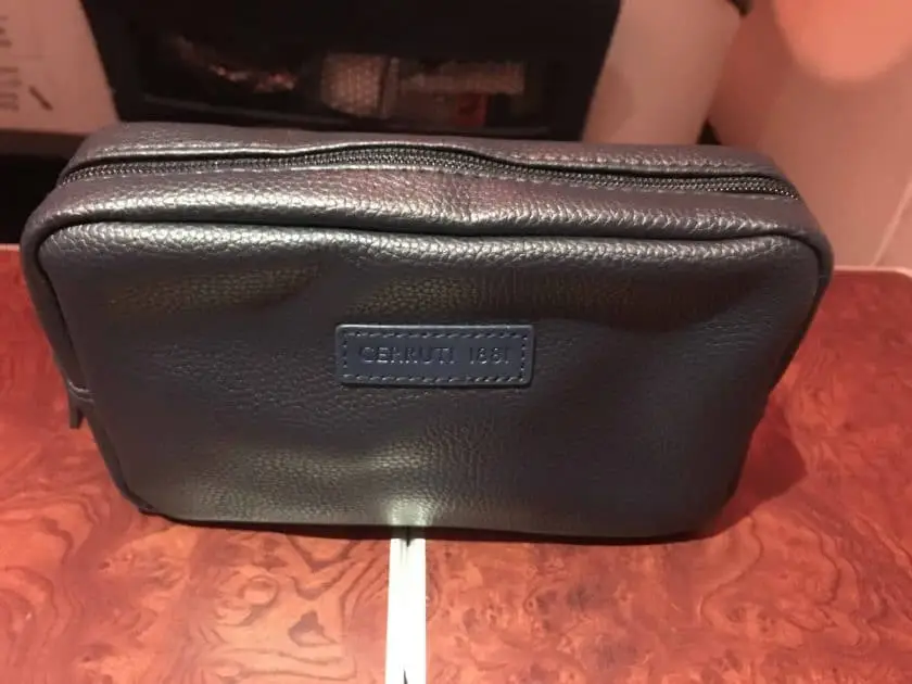 Bewertung EgyptAir Business Class A330 BKK CAI Amenity Kit 1