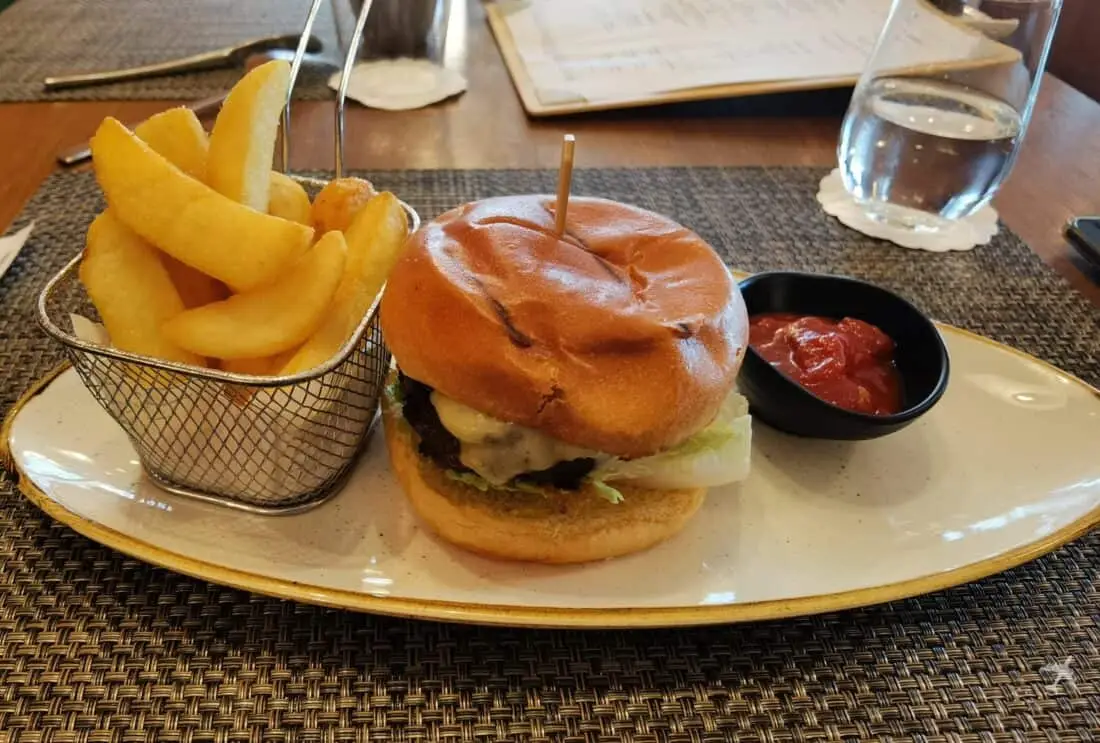 CX F Lounge LHR Burger