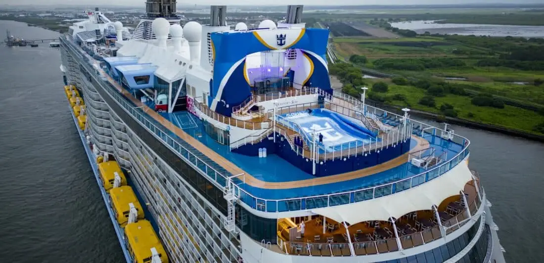 Quantum of the Seas sails into her new homeport in Brisbane