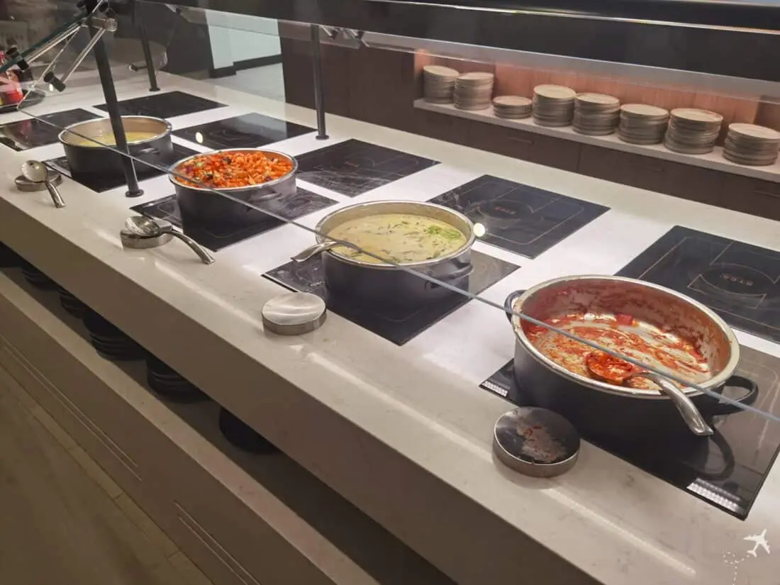 Soho Lounge JFK Hot Foods