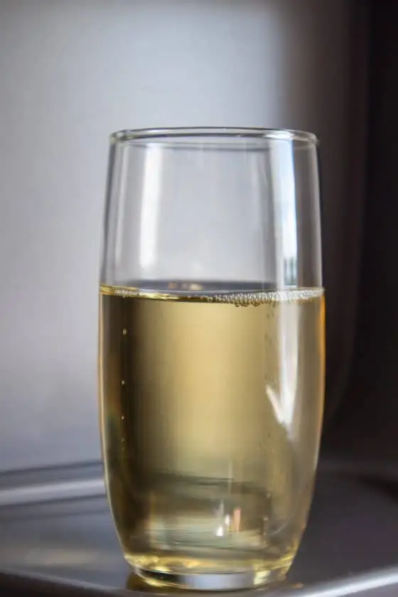 Singapore Airlines A350 Business Class Champagner