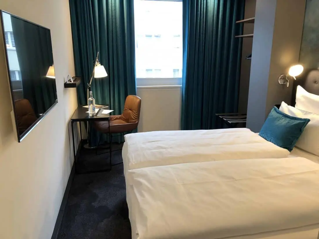 Motel One Nuernberg Plaerrer Zimmer