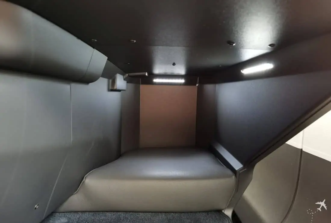 SAS Business Class LAX CPH Footrest normal