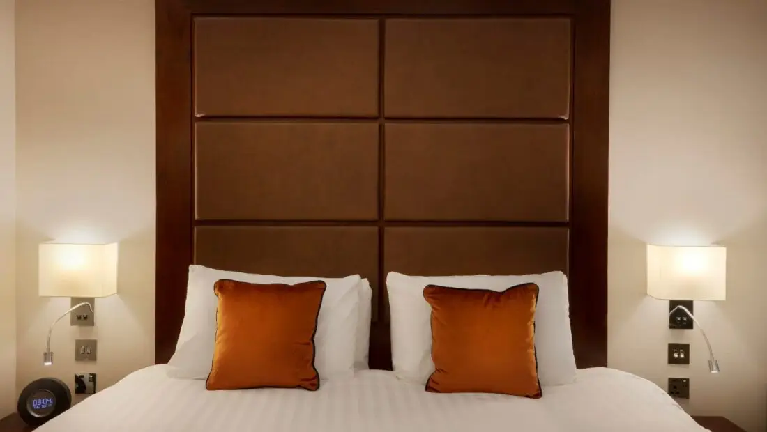 superiorkingtightbed leonardo royal st pauls min