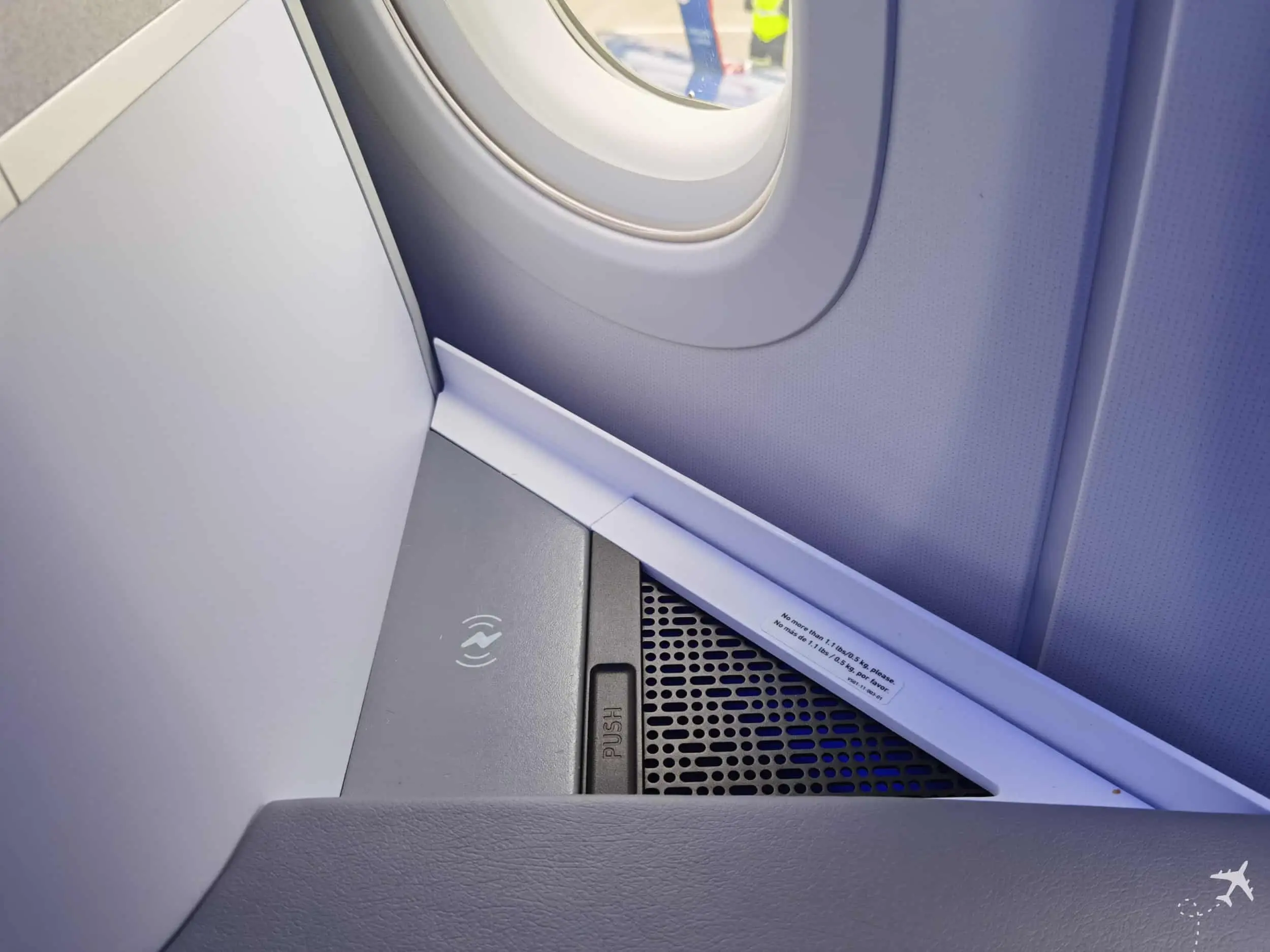 Jeblue Business A321LR Stauraum Fenster