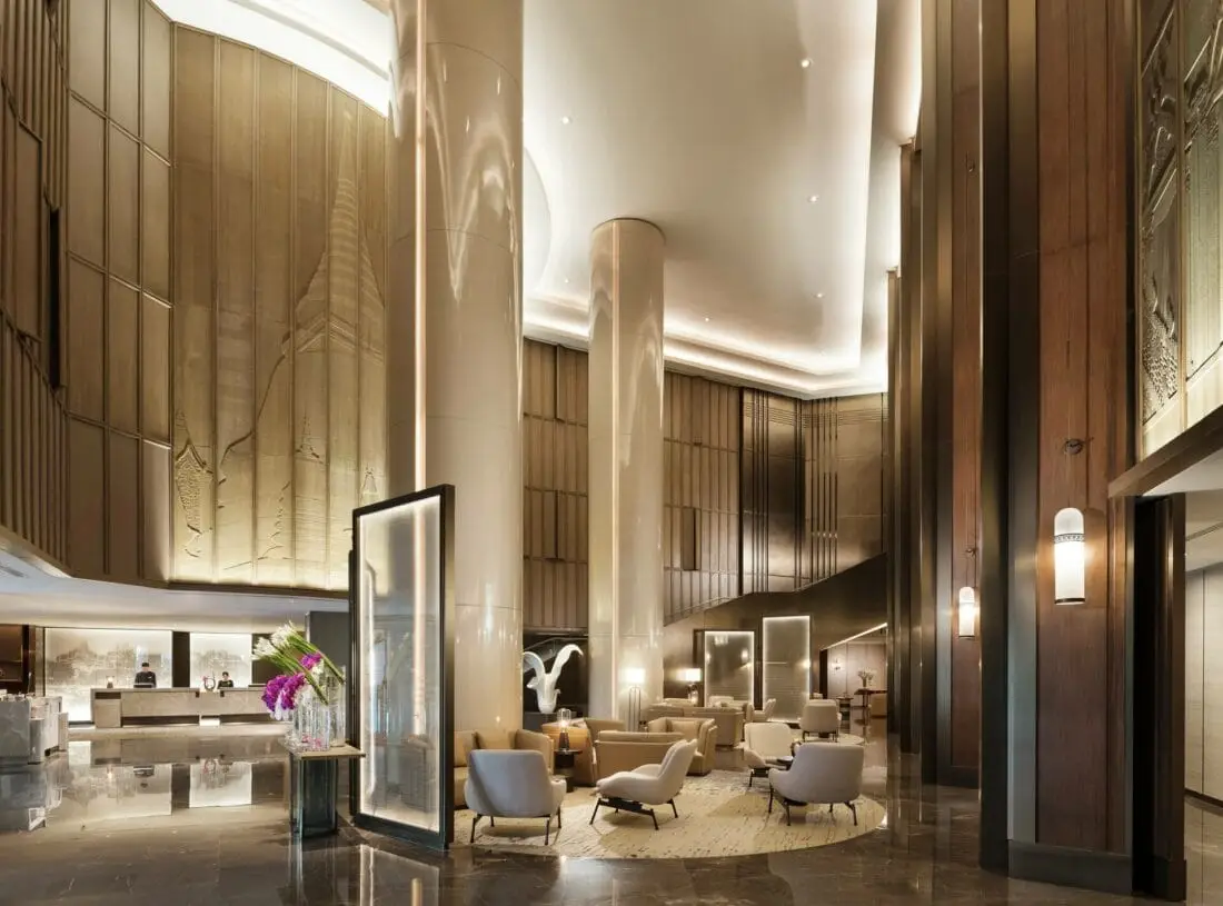 Conrad Bangkok lobby 01