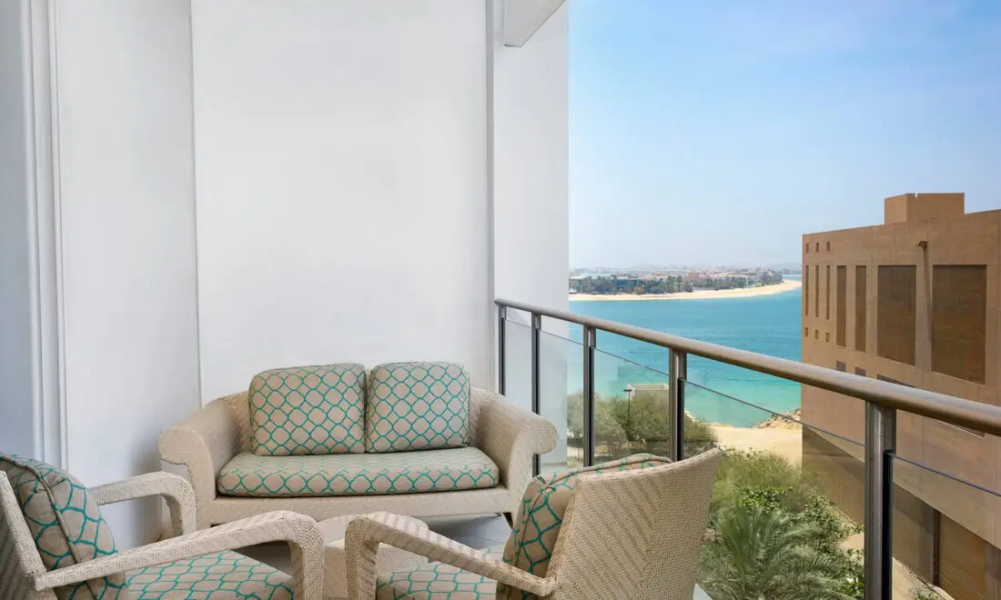 Waldorf Astoria The Palm superior partial balcony view jpg(1)