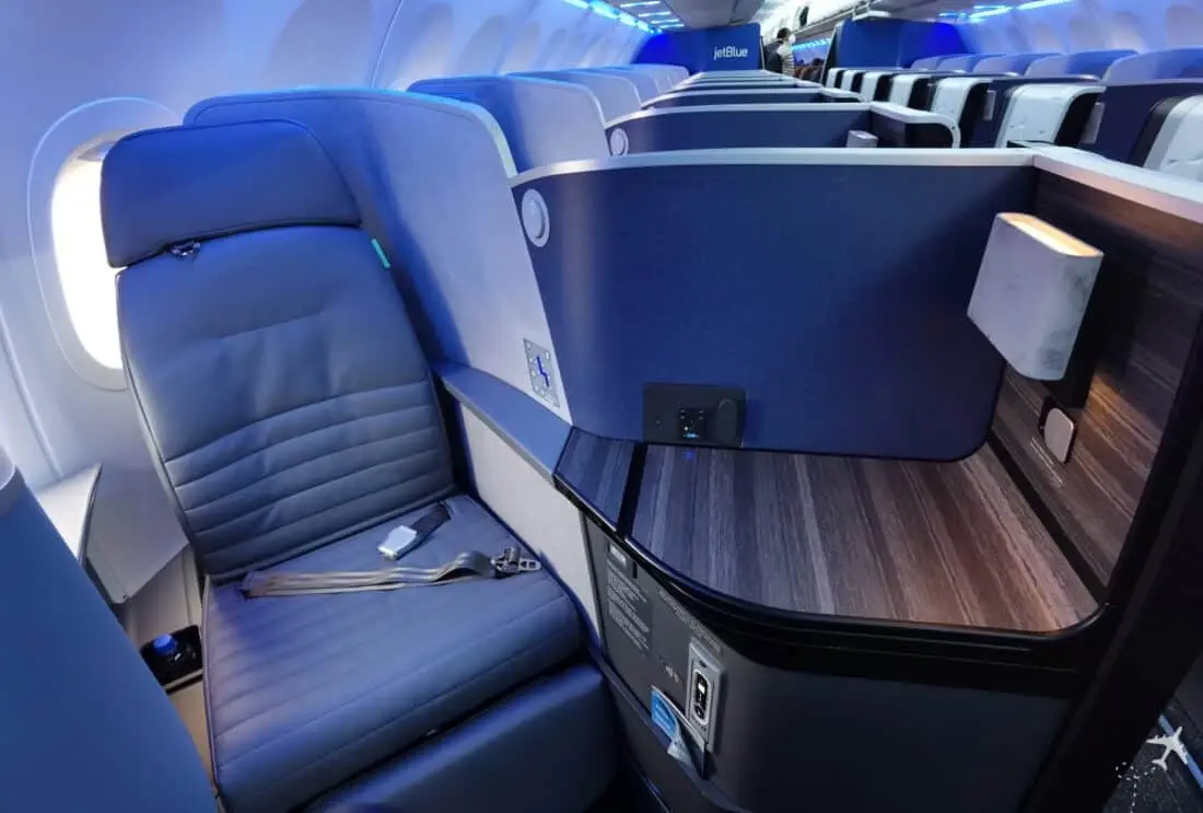 Jeblue Business A321LR Ablageflaeche