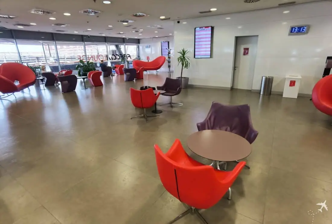 Trenitalia Lounge Neapel Sitze
