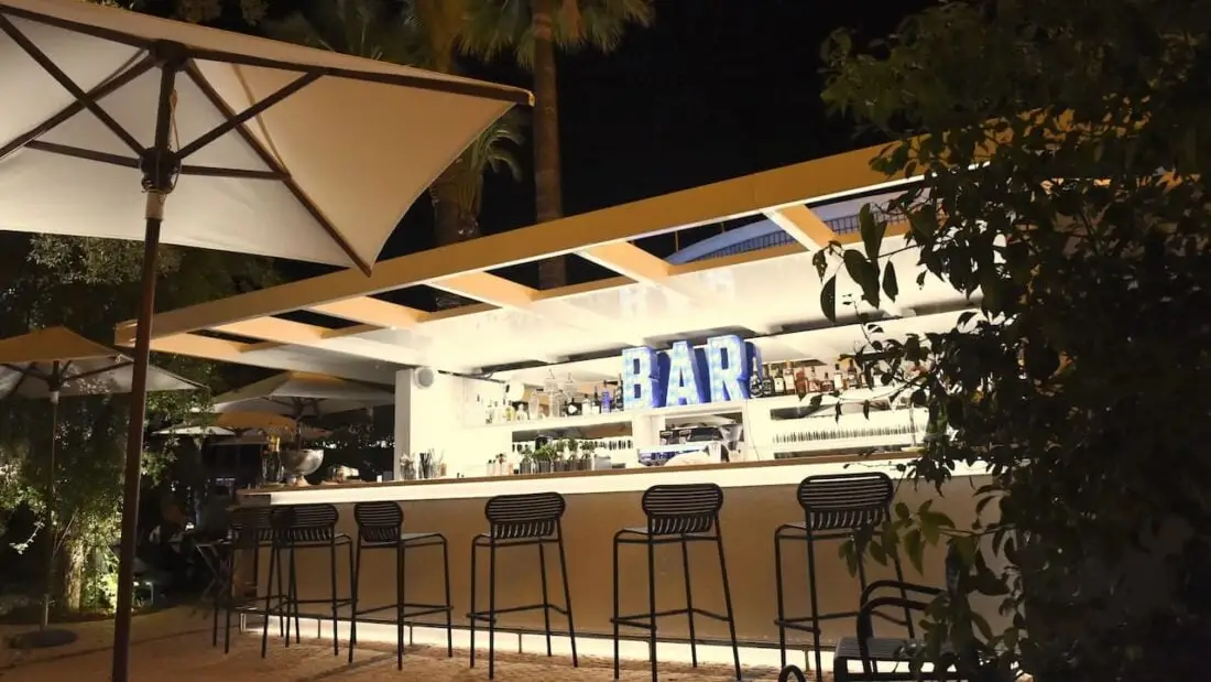 Hotel Martinez P865 Garden Bar.16x9
