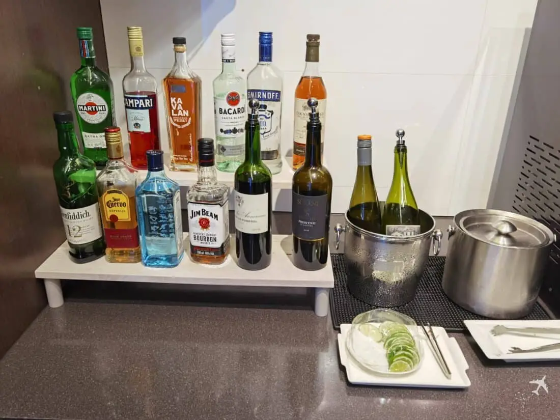 EVA Air The Star Lounge TPE Getraenke