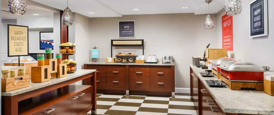 hampton inn washington dc white house breakfast