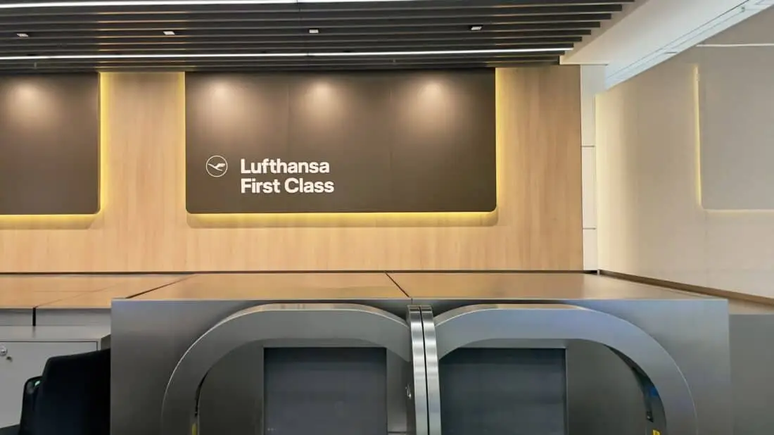 Der Lufthansa First Class Check-in in München