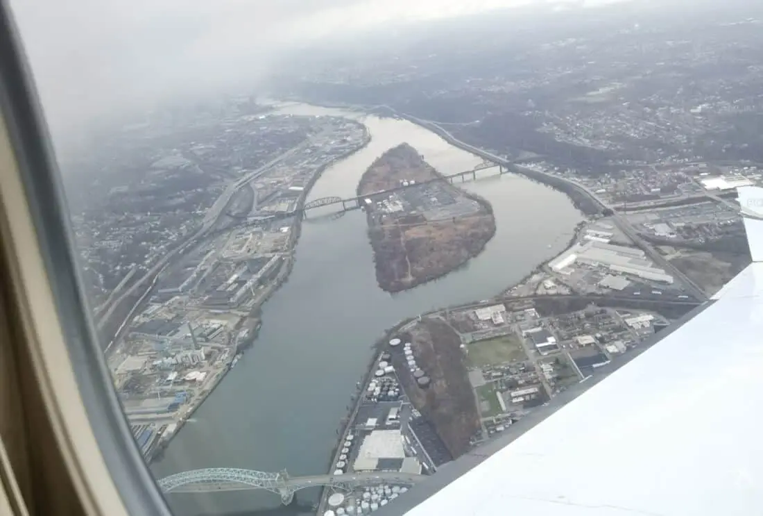 Boutique Air Landung Pittsburgh